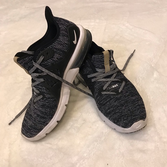 Black Woman’s Nike Air Max Sequent 3 (size 7.5)